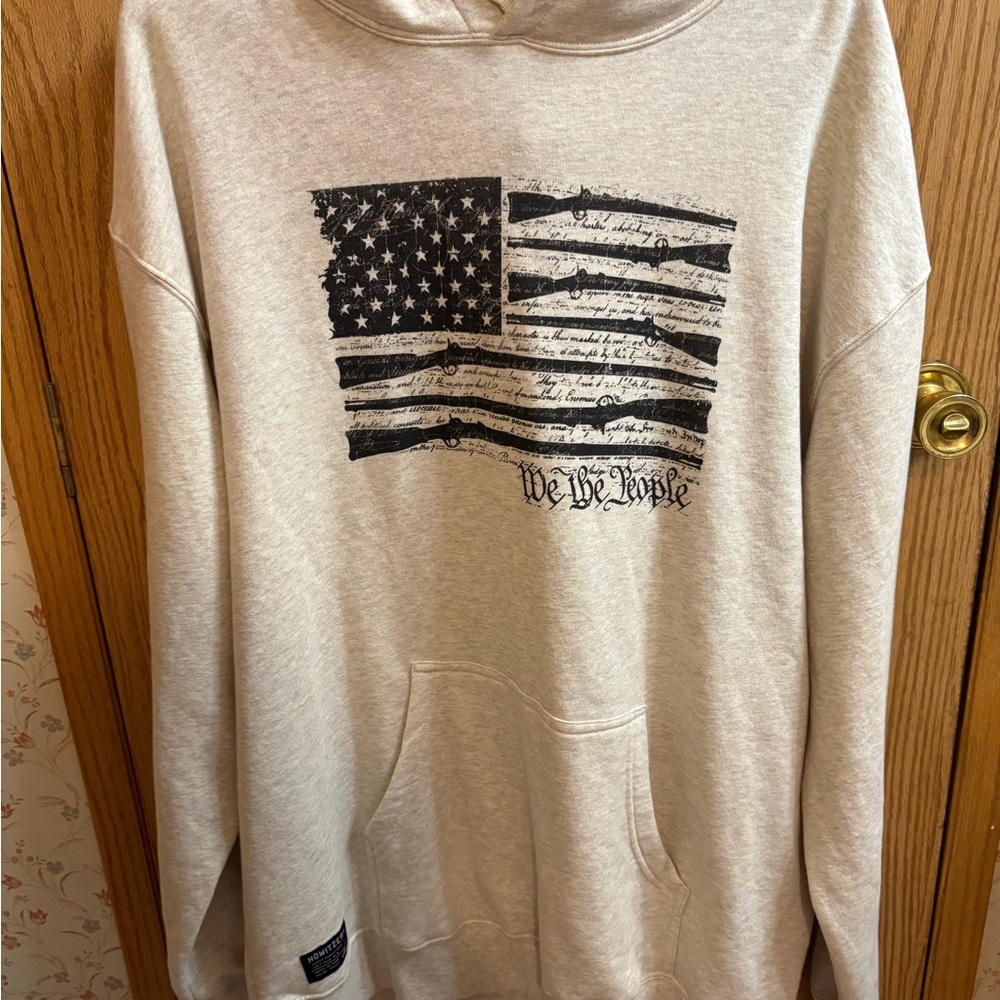 Men’s Patriotic “we the people” Howlizter hoodie 2XL